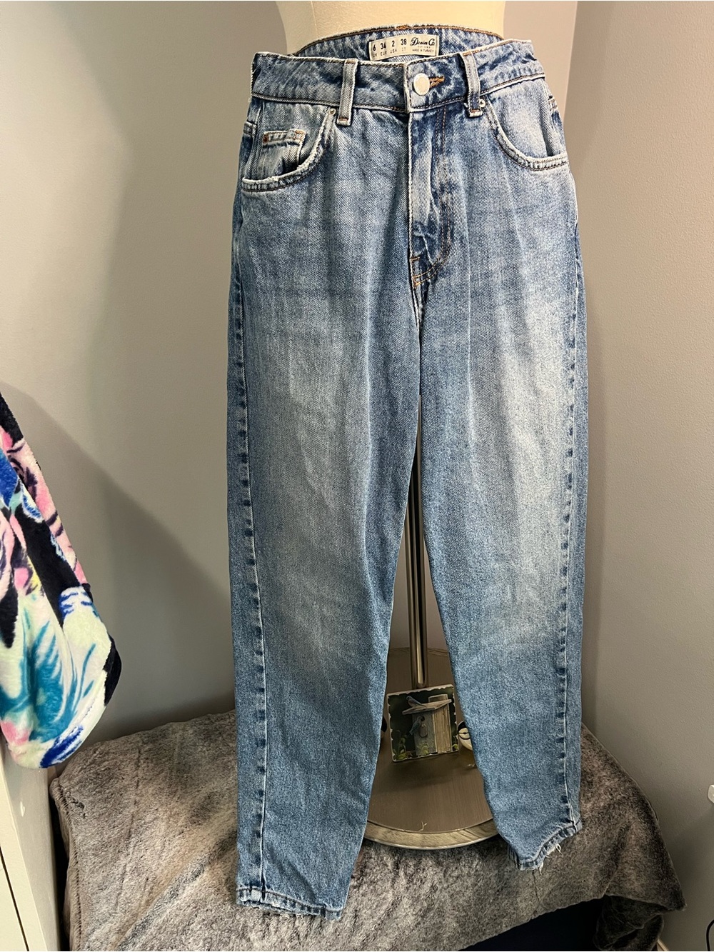 Primark's Denim Co. Size 2 Medium Wash 5 Pocket Denim Straight Leg Jeans - Picture 1 of 14